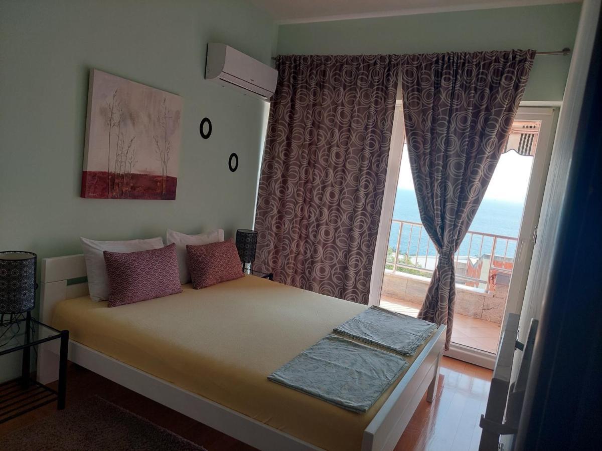 Apartments In Villa Azra Рийека Екстериор снимка