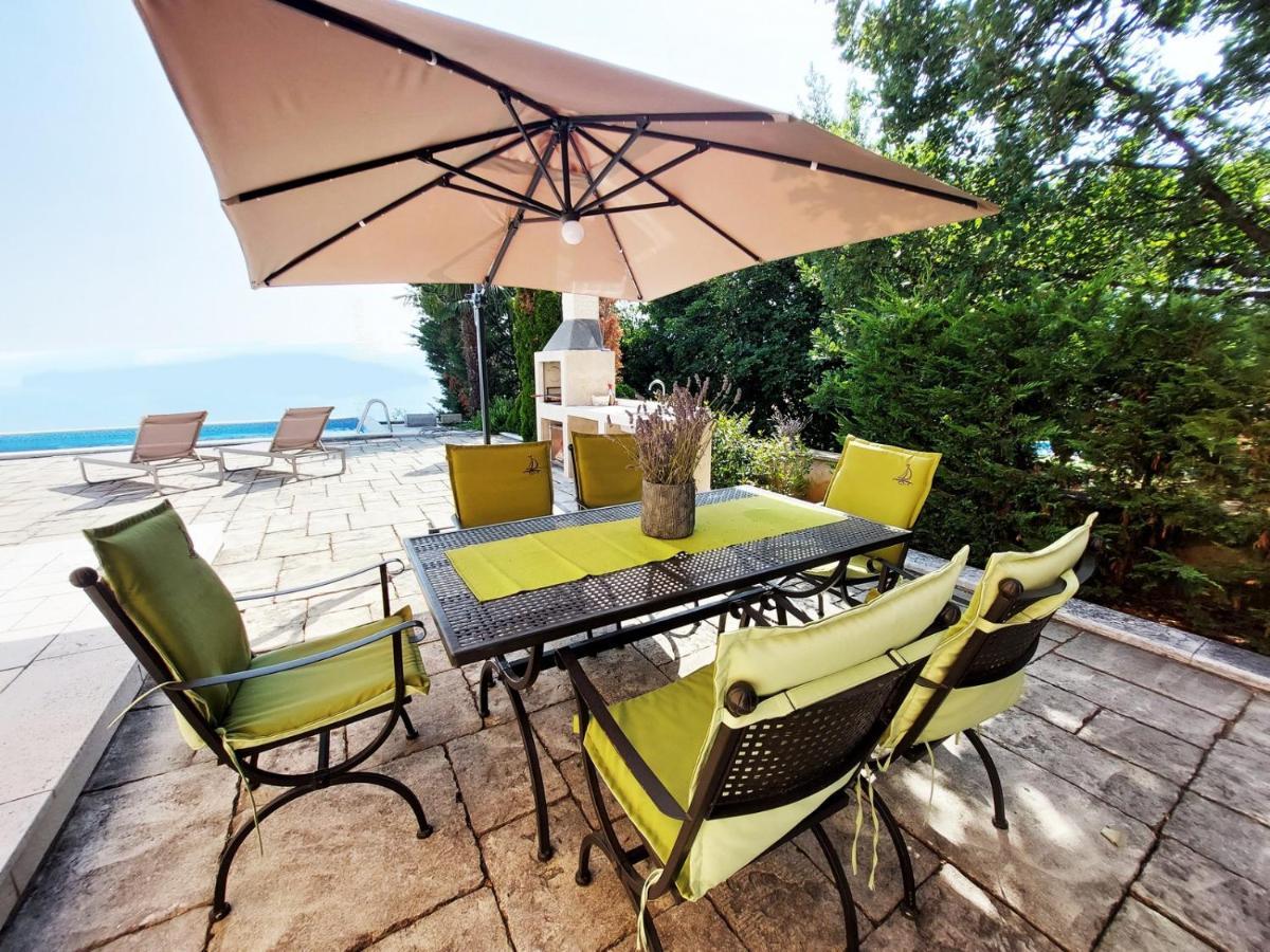 Apartments In Villa Azra Рийека Екстериор снимка