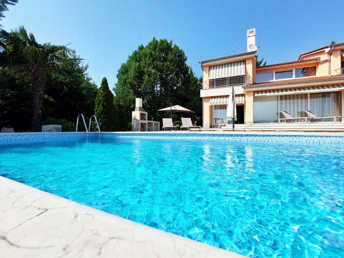 Apartments In Villa Azra Рийека Екстериор снимка