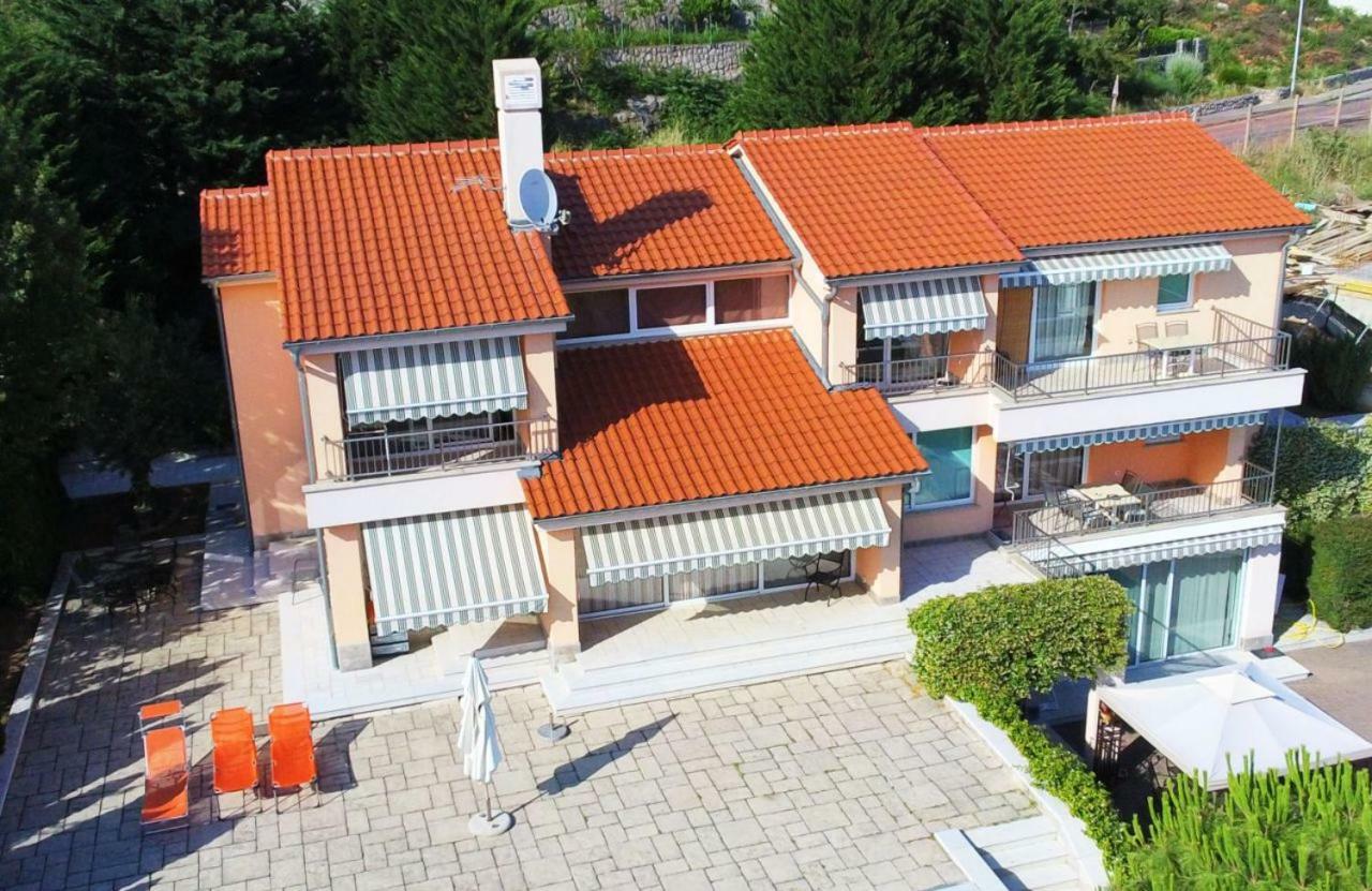 Apartments In Villa Azra Рийека Екстериор снимка