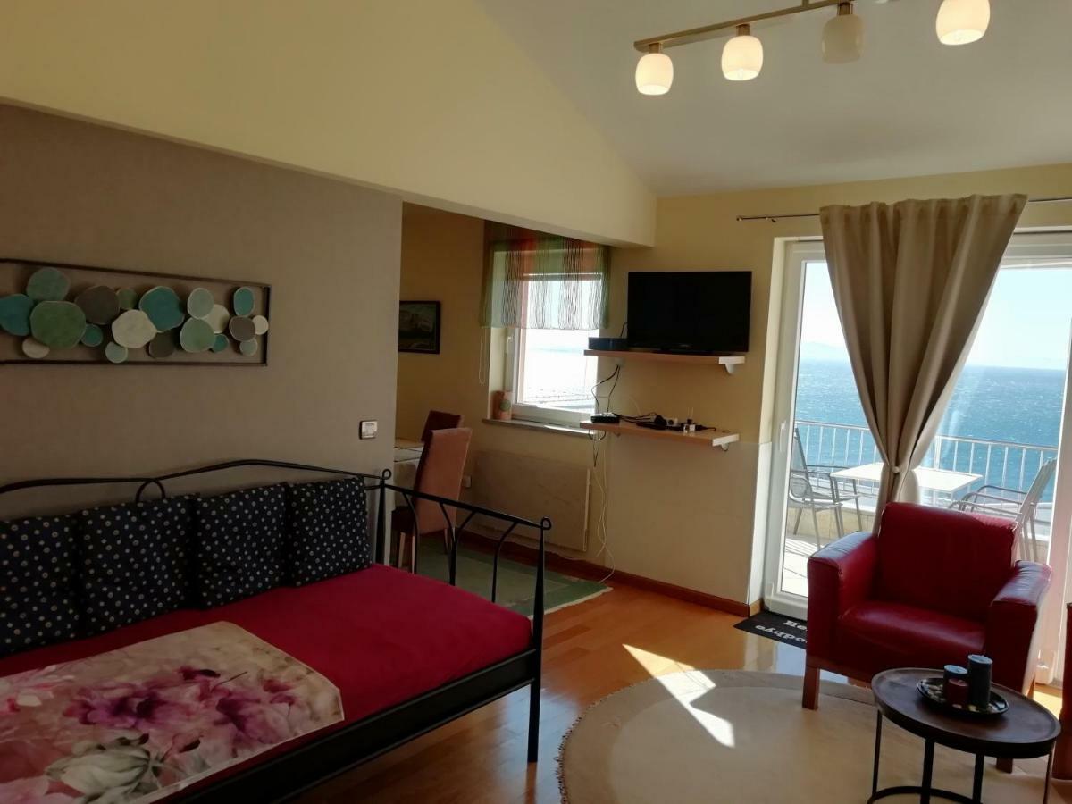 Apartments In Villa Azra Рийека Екстериор снимка