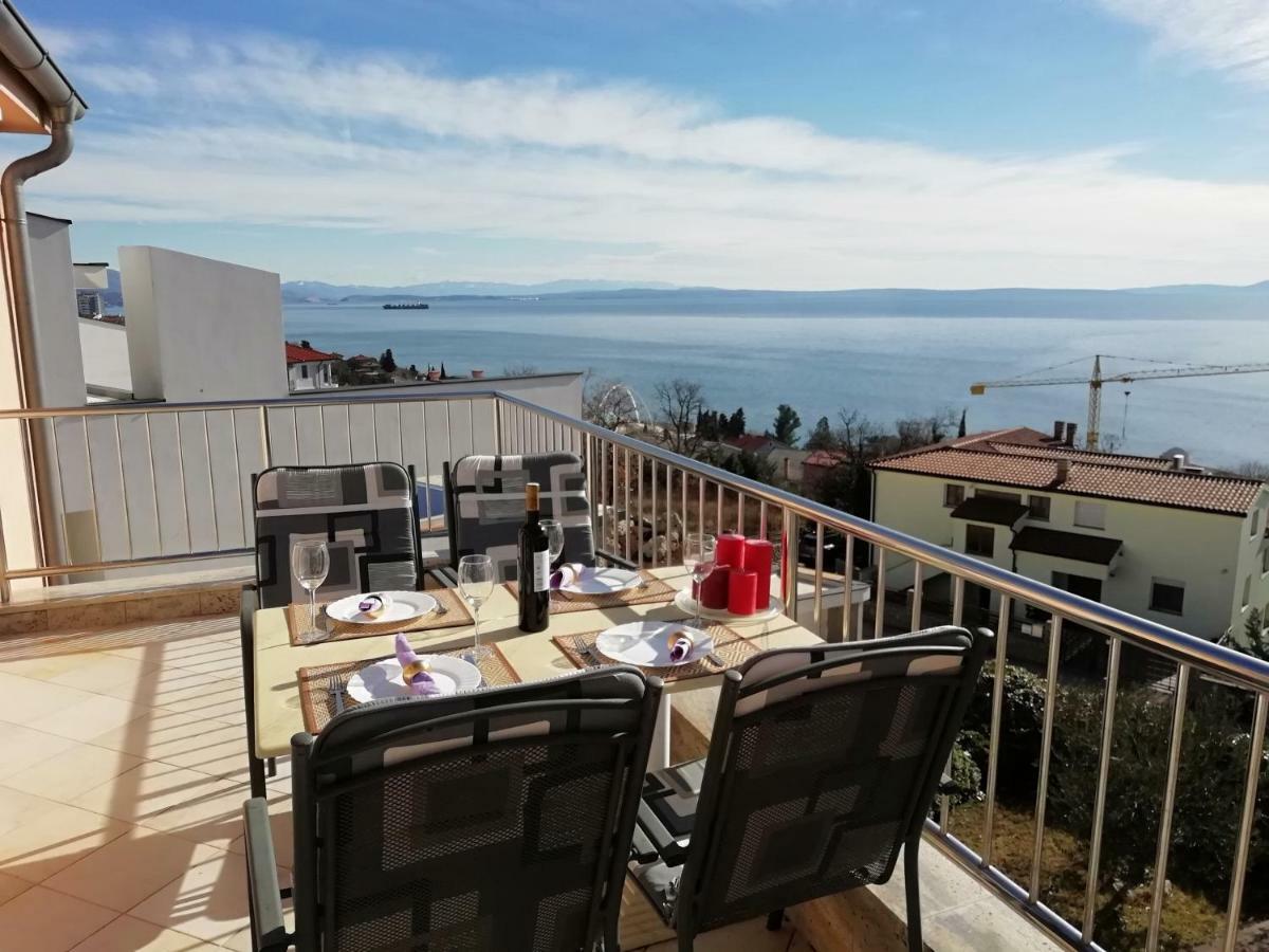 Apartments In Villa Azra Рийека Екстериор снимка