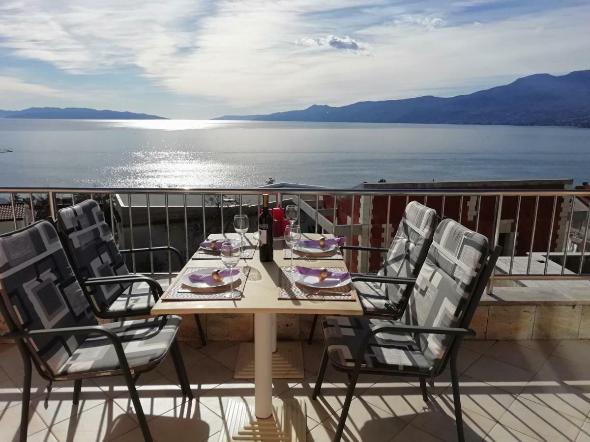 Apartments In Villa Azra Рийека Екстериор снимка